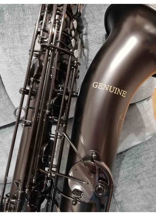 DISPO :  SAXOPHONE BARYTON FINITION NOIRE